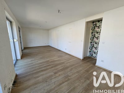 /international/fr/naveil-centre-val-de-loire-310108418631/