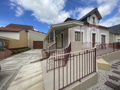 /international/fr/loudun-charente-310108732982/