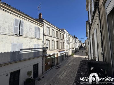 /international/fr/cognac-charente-310101229256/