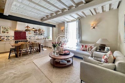 /international/fr/uzes-languedoc-roussillon-310100935325/?lang=zh-cn
