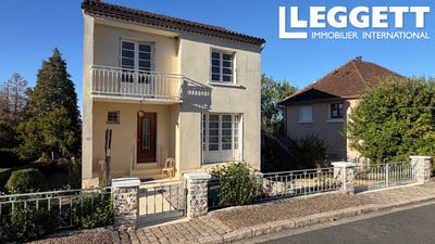 /international/fr/hautefort-aquitaine-310110312749/