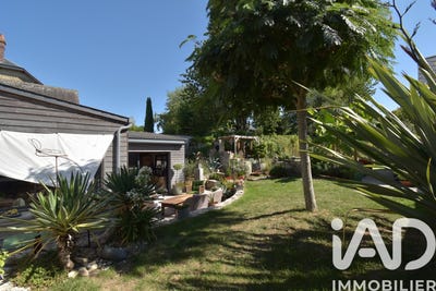 /international/fr/la-ferte-bernard-pays-de-la-loire-310107449698/
