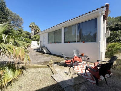 /international/fr/nages-et-solorgues-languedoc-roussillon-310108314693/