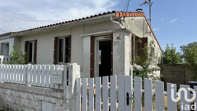 /international/fr/la-rochelle-franche-comte-310100671470/