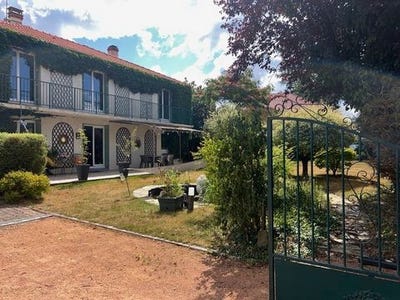 /international/fr/st-etienne-de-vicq-auvergne-310100877634/