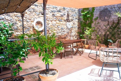 /international/fr/fontes-languedoc-roussillon-310100962224/