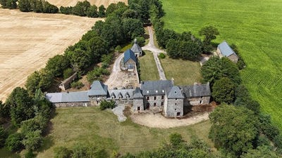 /international/fr/carentoir-brittany-310105264694/