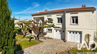/international/fr/roquemaure-midi-pyrenees-310107236817/