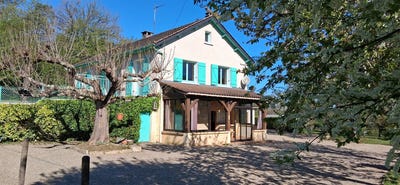 /international/fr/sarlat-la-caneda-aquitaine-310104866012/