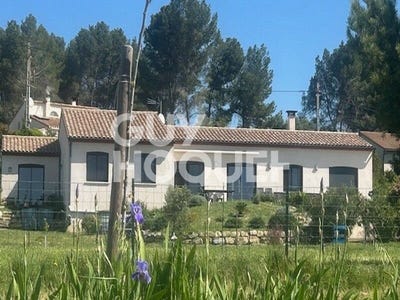 /international/fr/cesseras-languedoc-roussillon-310107743922/