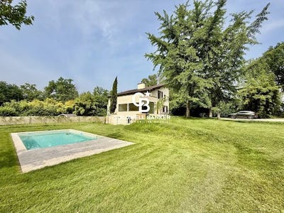 /international/fr/prevessin-moens-rhone-310100276551/
