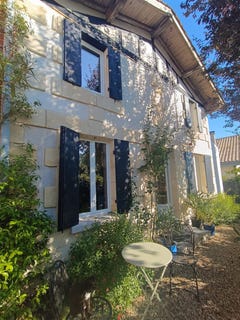 /international/fr/saint-martin-de-laye-aquitaine-310108972892/