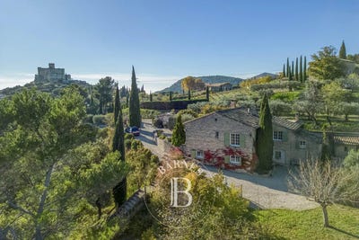 /international/fr/le-barroux-provence-alpes-cote-d-azur-310101019563/