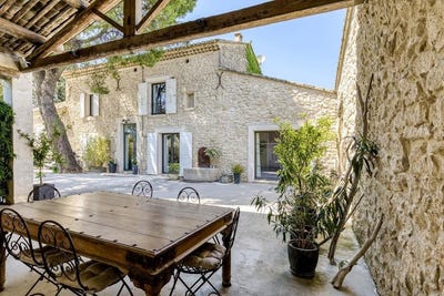 /international/fr/robion-provence-alpes-cote-d-azur-310110359836/
