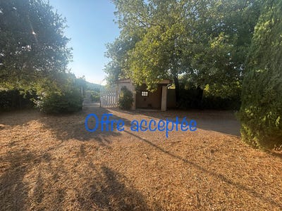 /international/fr/figanieres-provence-alpes-cote-d-azur-310100829161/