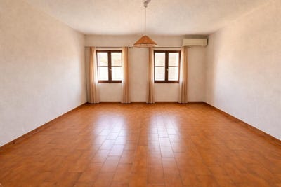 /international/fr/pezenas-languedoc-roussillon-310106913982/