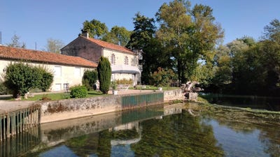 /international/fr/luxe-charente-310108088289/