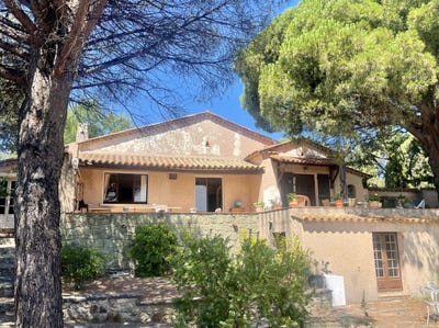 /international/fr/grimaud-provence-alpes-cote-d-azur-310101251844/
