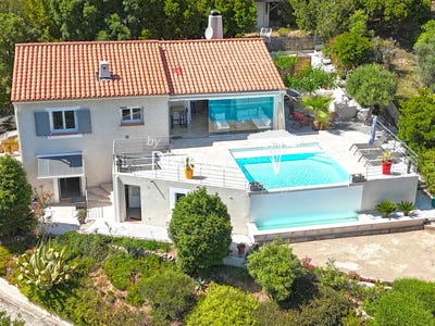 /international/fr/cavalaire-sur-mer-provence-alpes-cote-d-azur-310108460573/
