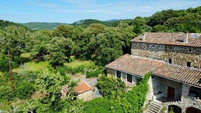 /international/fr/anduze-languedoc-roussillon-310109097326/?lang=th