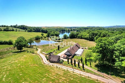 /international/fr/le-breuil-burgundy-310105793428/