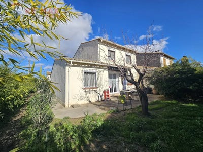 /international/fr/aigues-vives-languedoc-roussillon-310105775566/