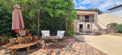 /international/fr/laurens-languedoc-roussillon-310108431129/