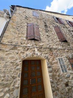 /international/fr/quillan-languedoc-roussillon-310109199596/?lang=th