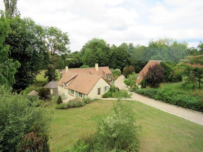 /international/fr/sury-pres-lere-centre-val-de-loire-310102245893/