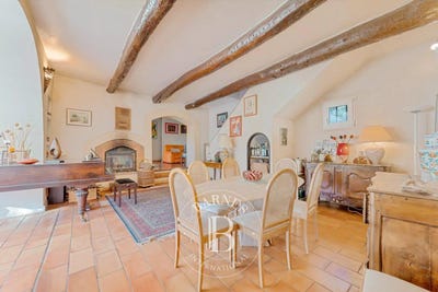 /international/fr/simiane-collongue-provence-alpes-cote-d-azur-310097962971/