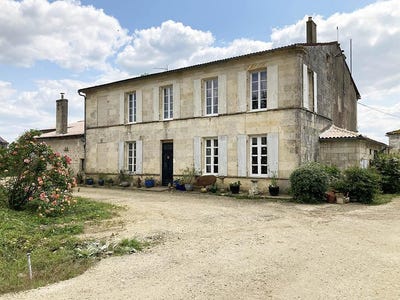 /international/fr/mortagne-sur-gironde-charente-310105212125/