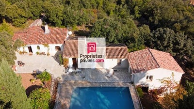 /international/fr/les-arcs-provence-alpes-cote-d-azur-310101228439/