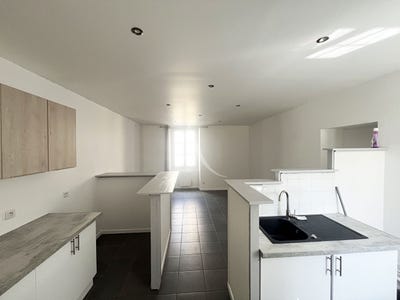 /international/fr/dourdan-ile-de-france-310108270410/