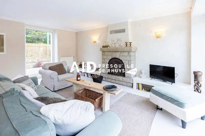 /international/fr/noyal-muzillac-brittany-310106973409/