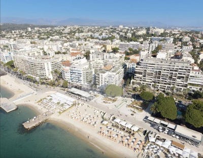 /international/fr/antibes-provence-alpes-cote-d-azur-310109176750/