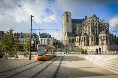 /international/fr/le-mans-pays-de-la-loire-310099006663/