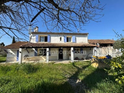 /international/fr/saint-etienne-du-gres-provence-alpes-cote-d-azur-310108087974/