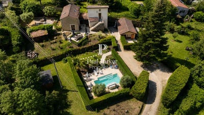 /international/fr/sarlat-la-caneda-aquitaine-310109239682/
