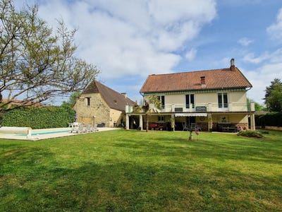 /international/fr/le-bugue-aquitaine-310108838326/