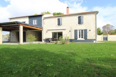 /international/fr/saint-hilaire-la-palud-charente-310105775311/
