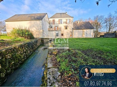 /international/fr/vendome-centre-val-de-loire-310102788138/