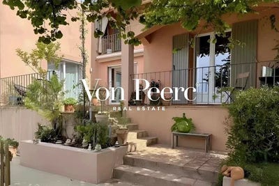 /international/fr/pujaut-languedoc-roussillon-310108248958/