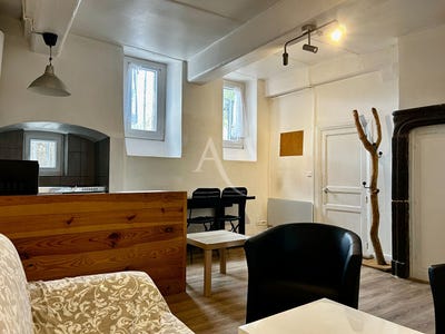 /international/fr/clermont-ferrand-auvergne-310105820147/