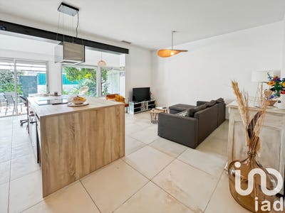 /international/fr/lunel-languedoc-roussillon-310098370418/