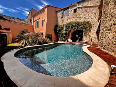 /international/fr/caux-languedoc-roussillon-310104117364/
