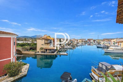 /international/fr/grimaud-provence-alpes-cote-d-azur-310107650622/