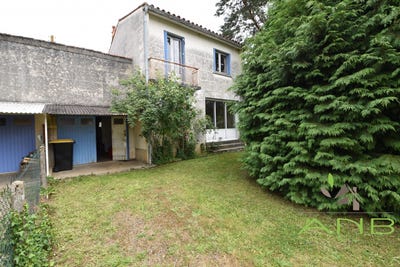 /international/fr/montbron-charente-310108725852/?lang=id
