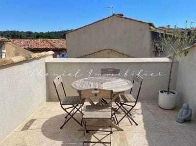 /international/fr/la-garde-freinet-provence-alpes-cote-d-azur-310098877942/