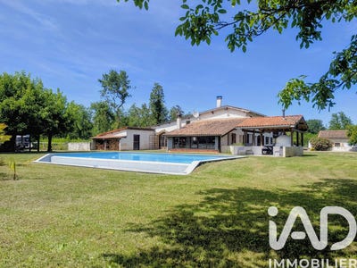 /international/fr/pujols-sur-ciron-aquitaine-310108834164/