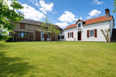 /international/fr/escoubes-aquitaine-310107794224/